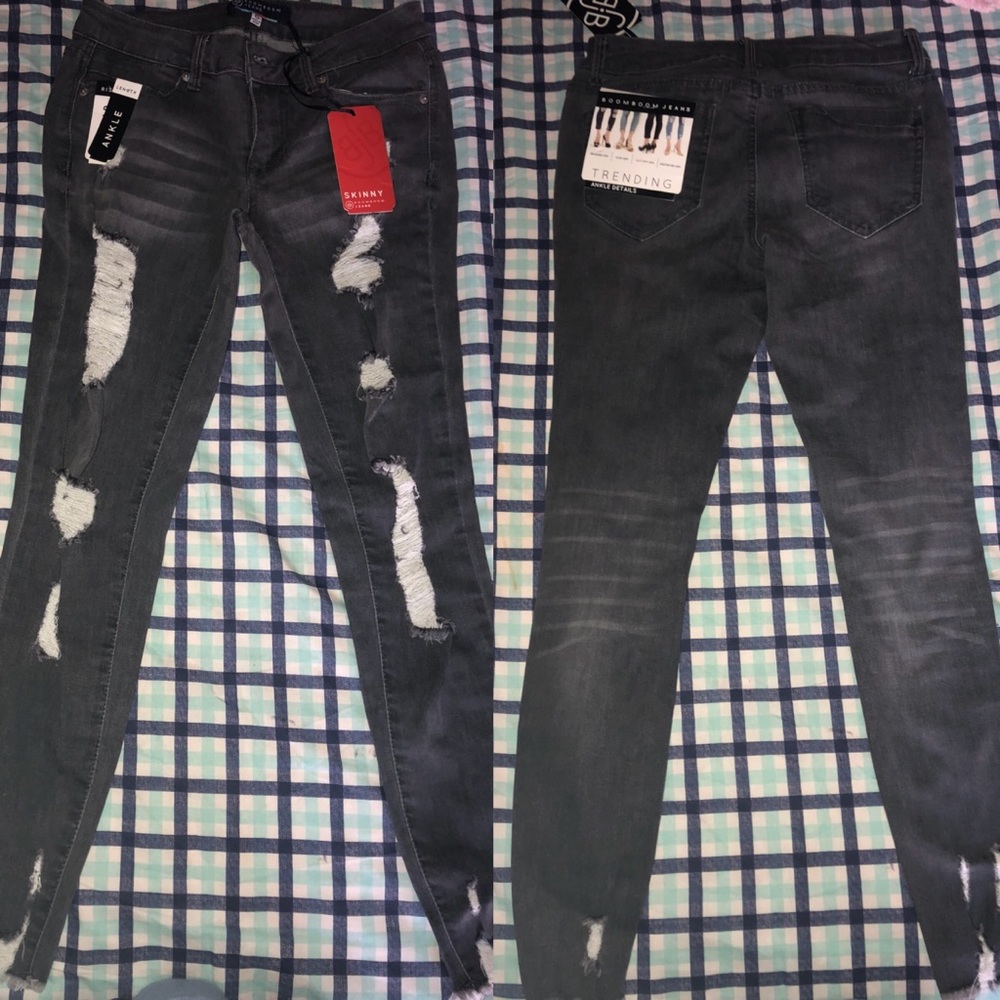 Fashion nova ripped jeans